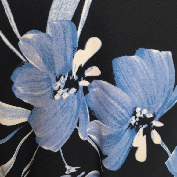 🎉 SALE THE Limited Far Retreat Blouse - Picture 4 of 7